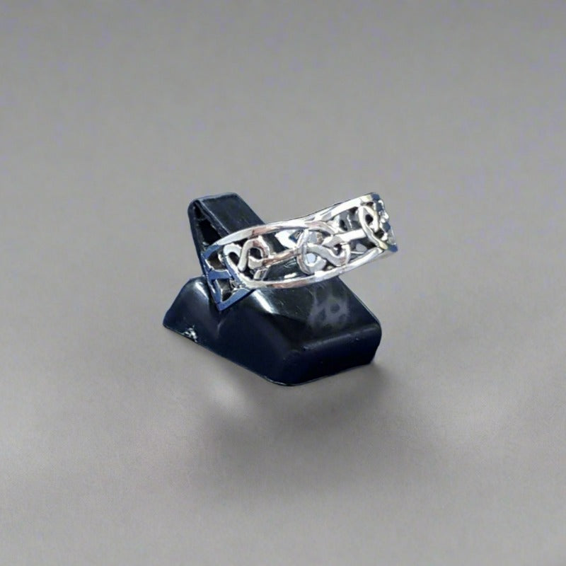 Silver ring with an open Celtic pattern