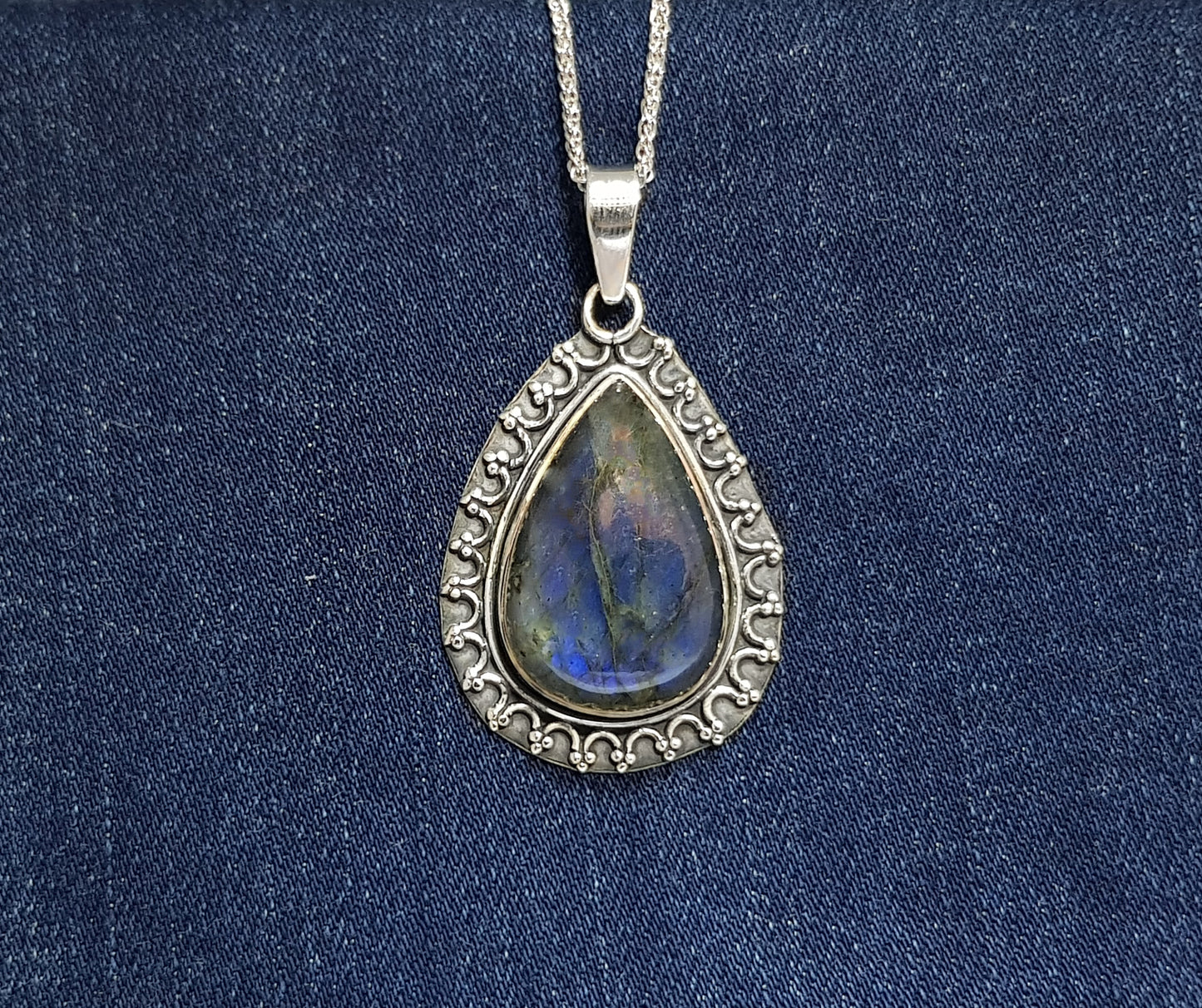 Labradorite Pendant set in Sterling Silver