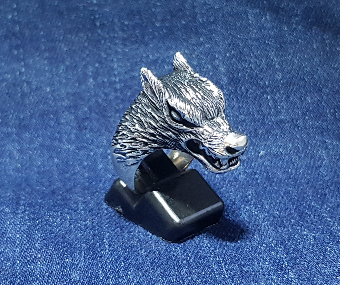 Wolf Ring