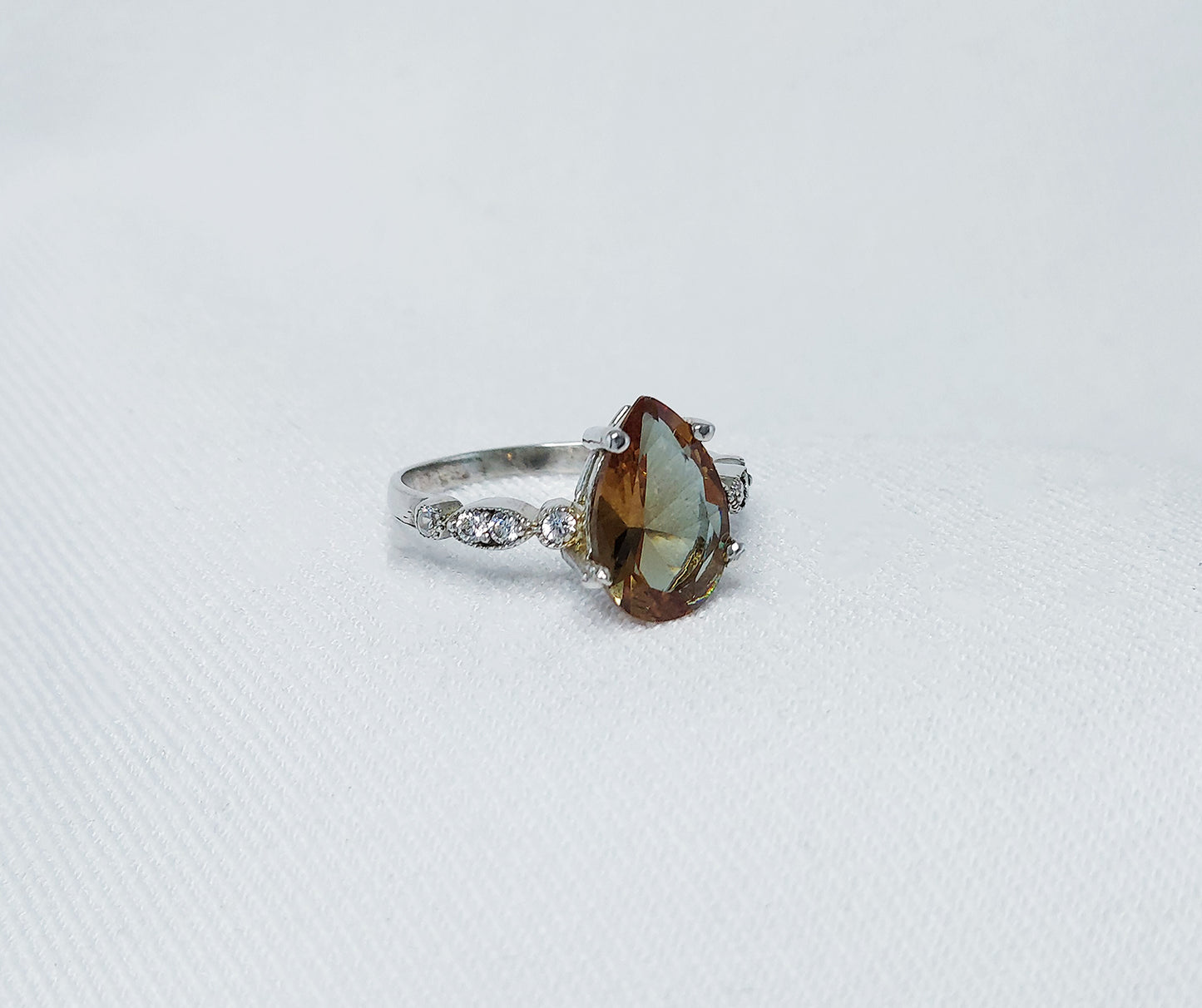 Sterling Silver Zultanite Stone Ring