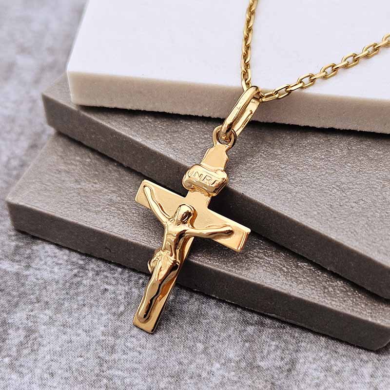 9ct Gold The Redeemer Crucifix Pendant