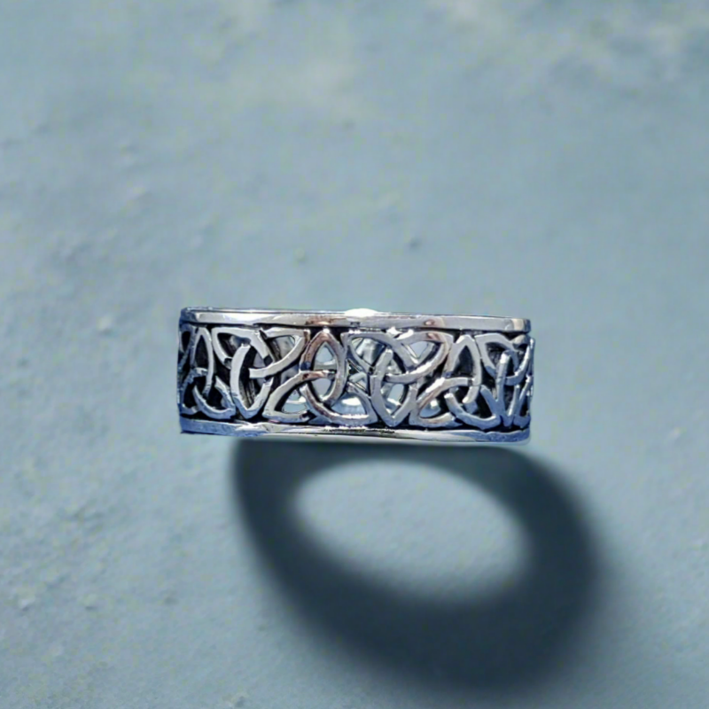 Sterling silver ring for men with a Celtic triquetra design