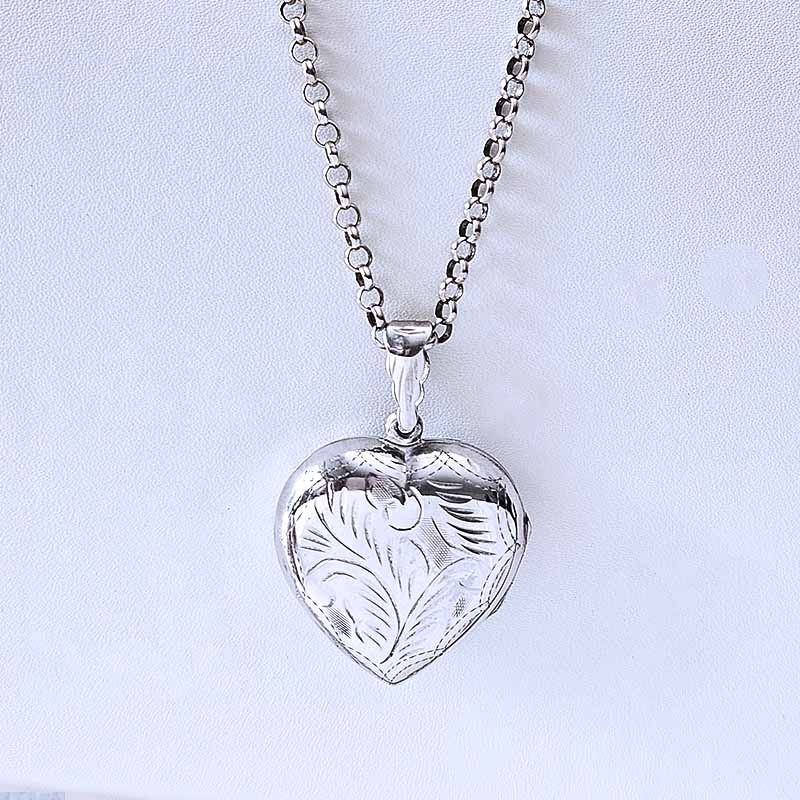 XL Fancy Heart Locket