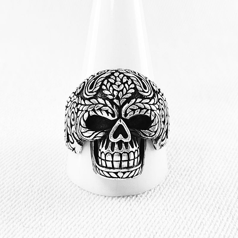 Sterling Silver Skull ring for men with a intricate oxidised pattern