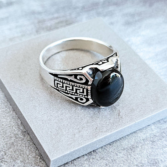 Silver onyx ring for men with detailed Meander pattern