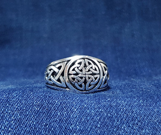 Celtic Design Ring with Quad Trinity Design