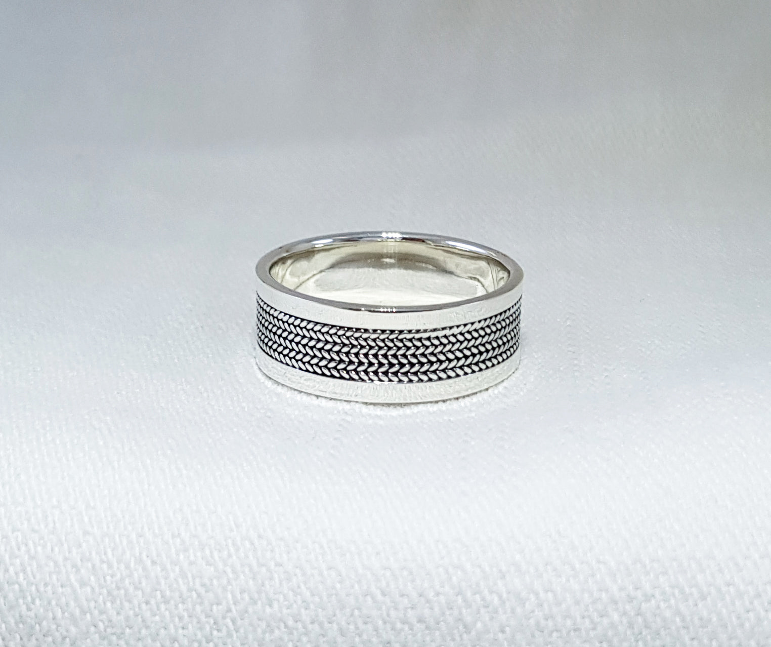 Men's Textured Pattern Ring | Plain Silver Bands
