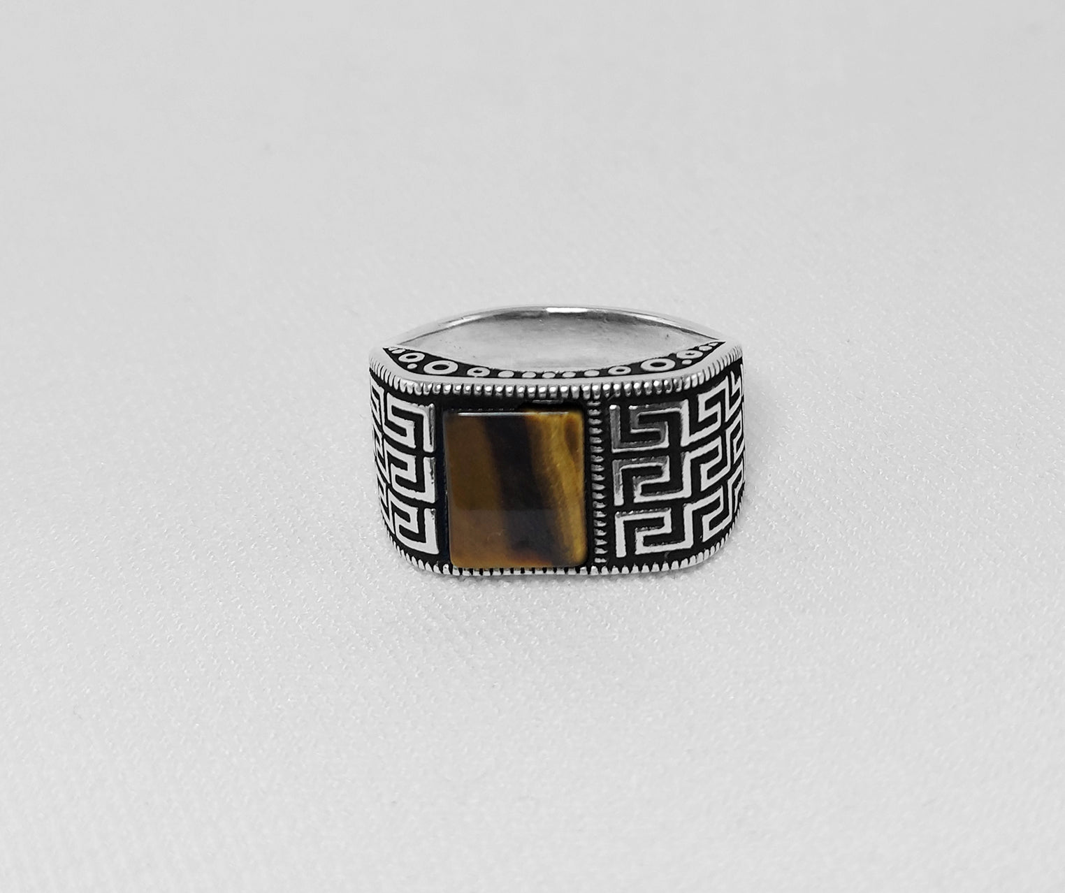 Chicotta Men's 925 Sterling Silver Ring With Tiger Eye Gemstone – Hand-Engraved Sides, Classic Design