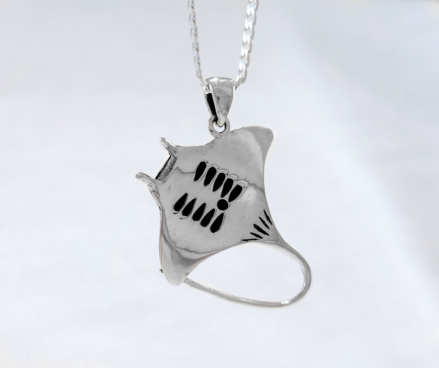 Sterling Silver Stingray Pendant with Curb Chain
