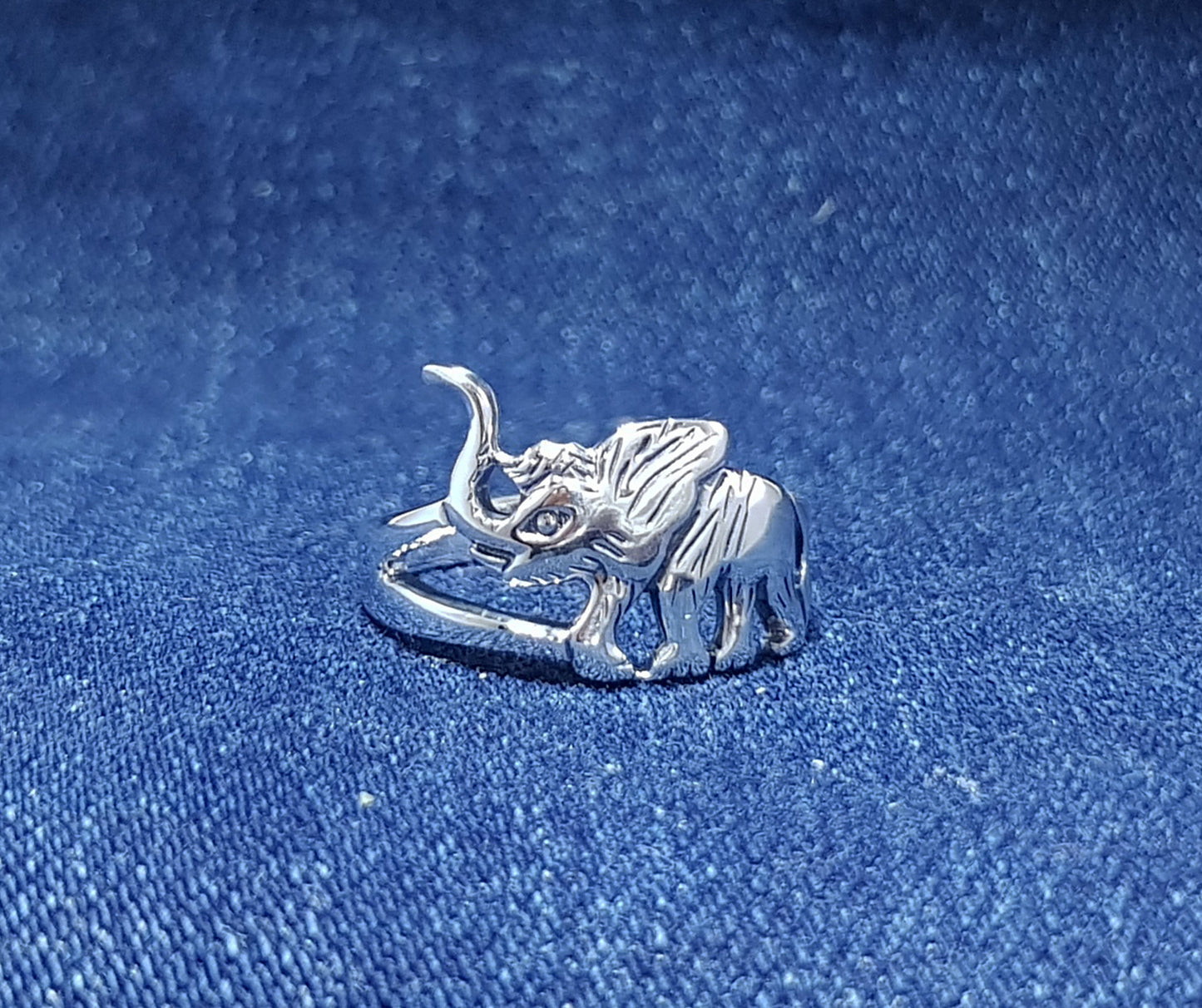 Small Elephant Ring