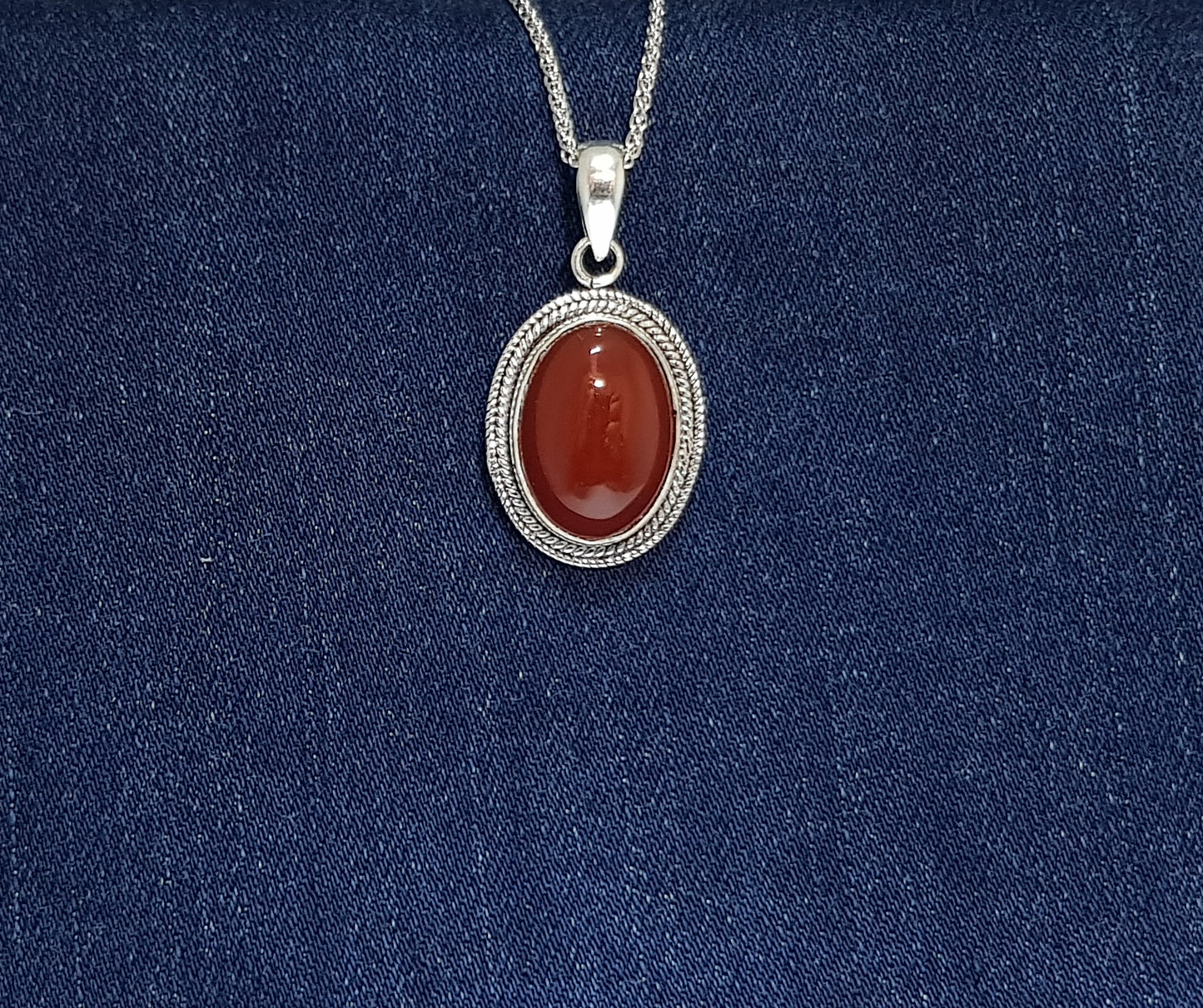 Sterling silver carnelian pendant