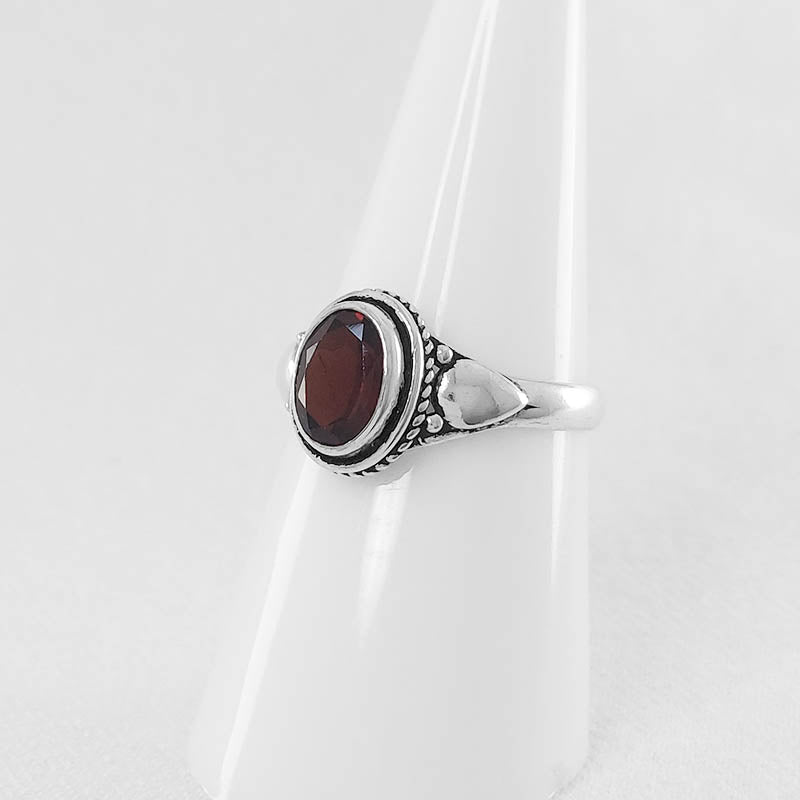 Faceted Oval Garnet Ring - Made with 925 Silver