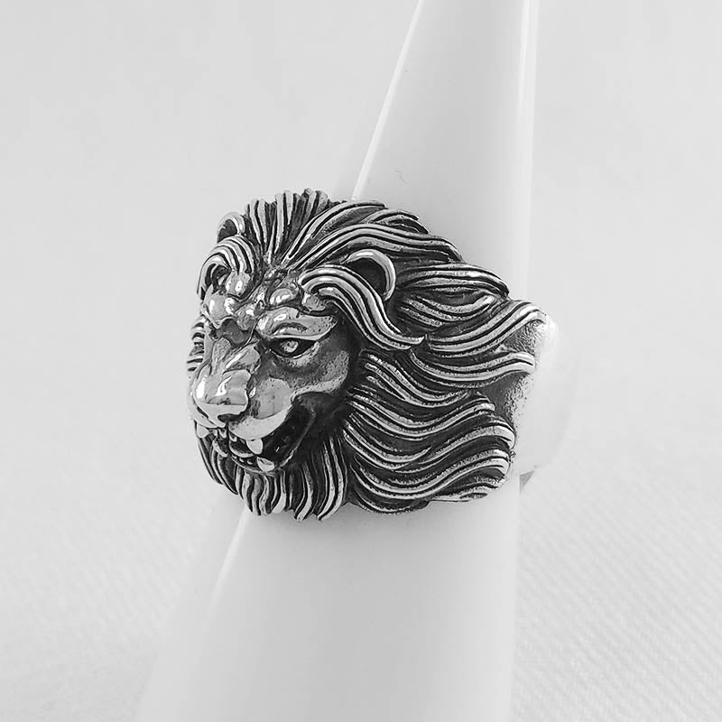 Sterling silver lion ring