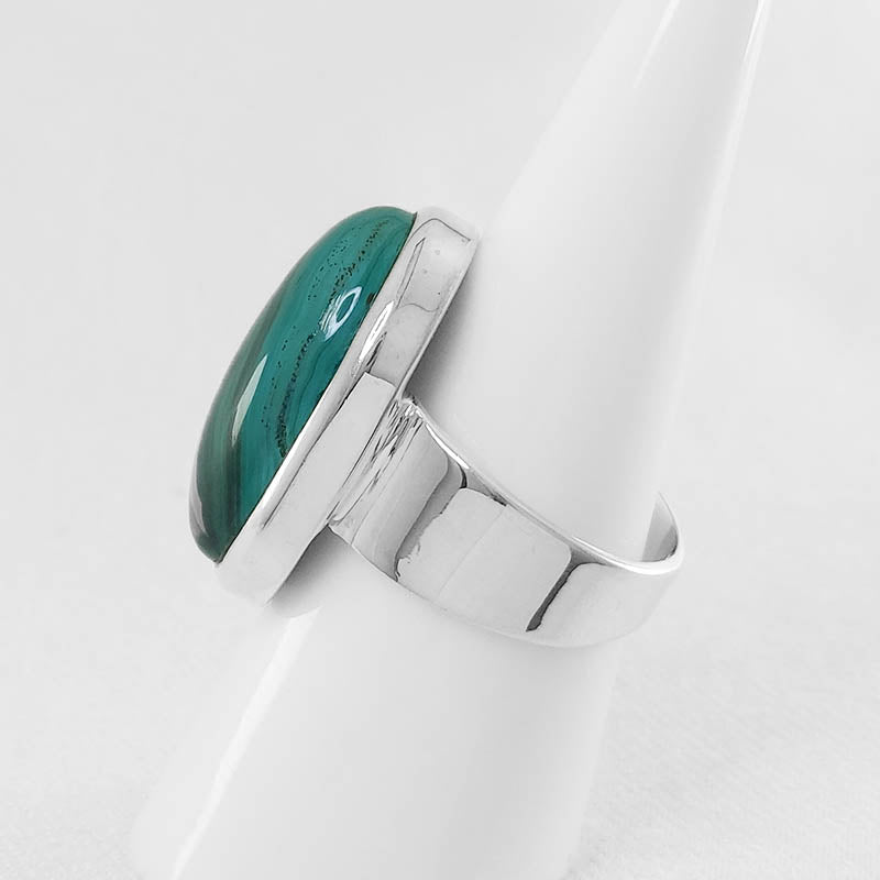 Sterling silver ring with an oval Malachite stone
