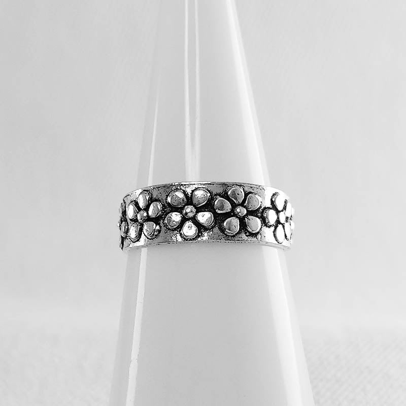 Silver Toe Ring with Flower Design